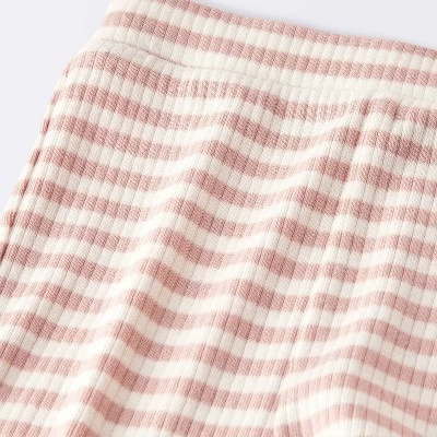 Baby Girls' 2pc Dog Floral T-Shirt Shirt & Bike Shorts Set - Cloud Island™ Cream 5 Baby Girls' 2pc Dog Floral T-Shirt Shirt & Bike Shorts Set - Cloud Island™ Cream - Image 3