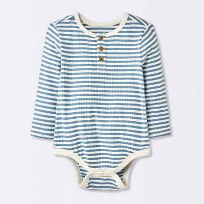 Baby Boys' 2pc Striped Suspender Top & Bottom Set - Cloud Island™ Blue 4 Baby Boys' 2pc Striped Suspender Top & Bottom Set - Cloud Island™ Blue - Image 2