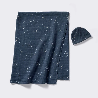Hospital Muslin Swaddle And Hat Gift Set - 2ct - Blue Stars- Cloud Island™ 6 Hospital Muslin Swaddle And Hat Gift Set - 2ct - Blue Stars- Cloud Island™ - Image 4