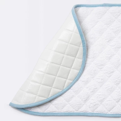 Changing Pad Liner White With Blue Edge - Cloud Island™ 3pk 4 Changing Pad Liner White With Blue Edge - Cloud Island™ 3pk - Image 2